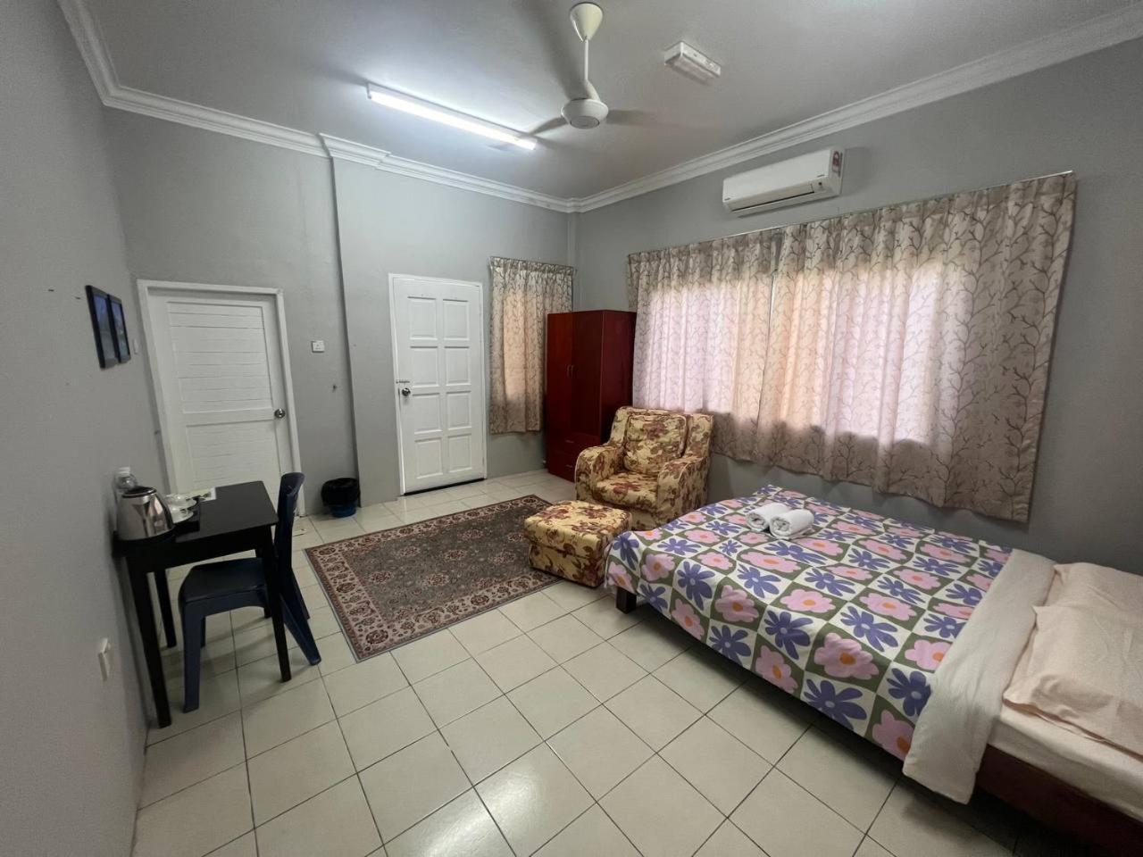 Putra Sentosa Retreat Camp, Sematan Quarto foto