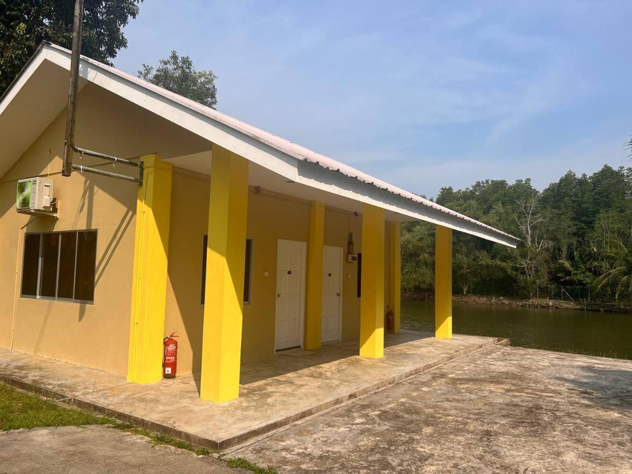 Putra Sentosa Retreat Camp, Sematan Exterior foto